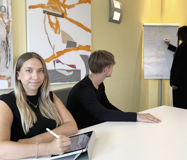 Bewerbungstipps-387x330px-23-09-2024.png Bewerbungstipps-387x330px-23-09-2024.png