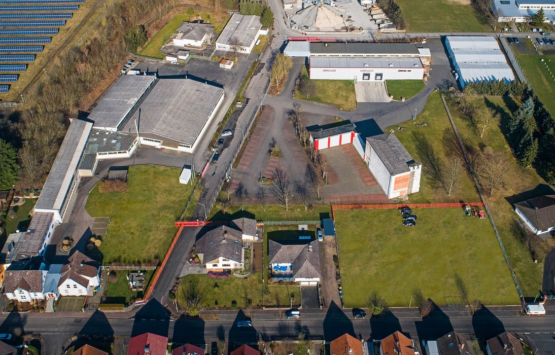 Image_HQ_Hahn_1094x700px.png Image_HQ_Hahn_1094x700px.png