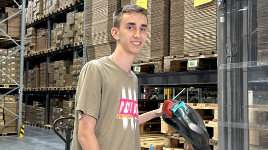 Kachel-Praktikum-547x306px_01.png Kachel-Praktikum-547x306px_01.png